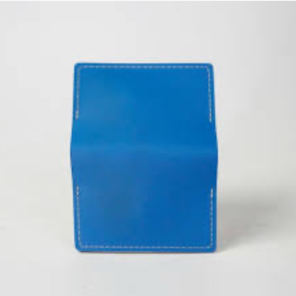 MoMA Primary Colors Recycled Leather Card Holder Wallet (2000) - Picture 9 of 10